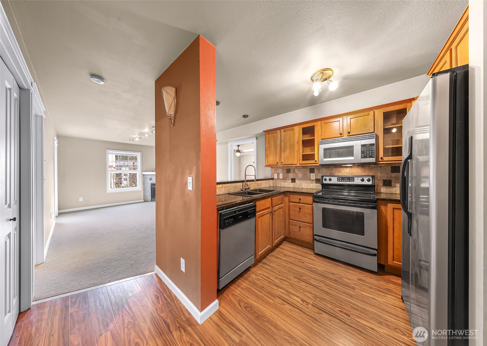 690 32nd Street, Unit B309 Bellingham, WA 98225 - Photo 5 of 26