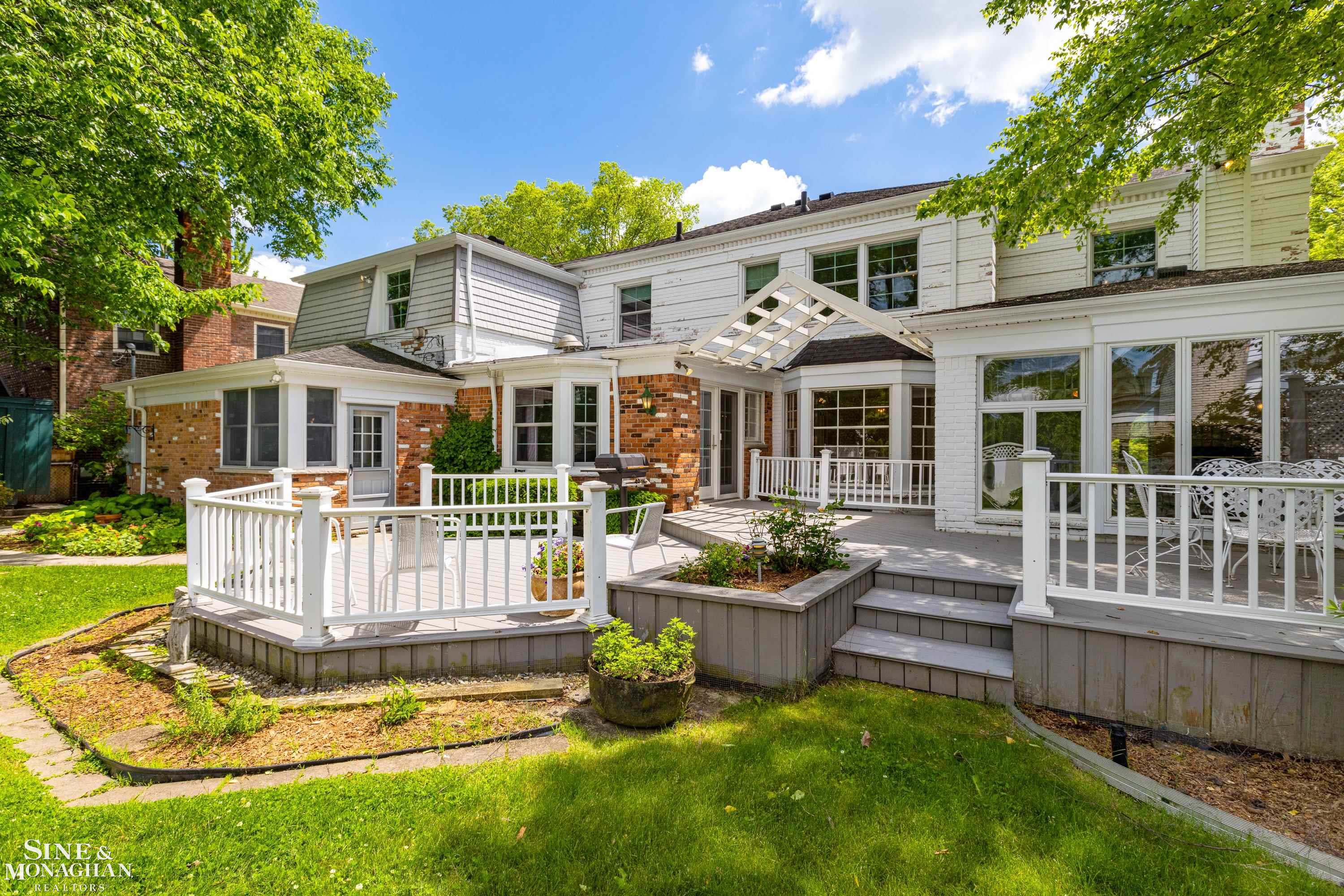 1380 Oxford Road Grosse Pointe Woods, MI 48236 - Photo 48 of 59