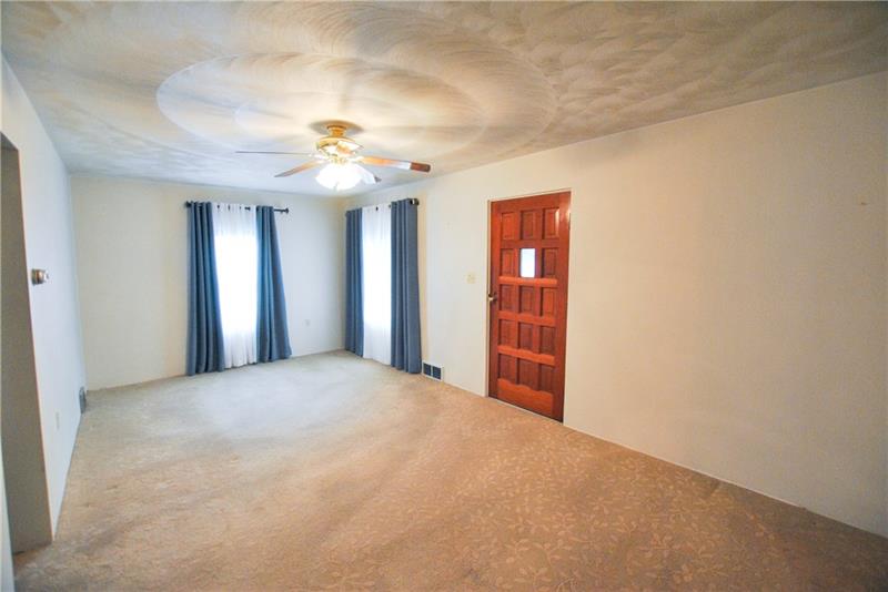 693 Mushrush Road Butler, PA 16002 - Photo 3 of 16
