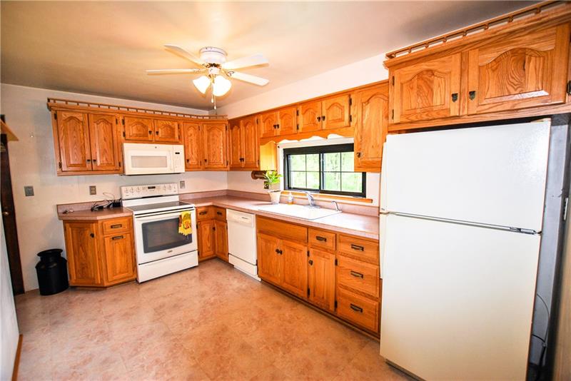 693 Mushrush Road Butler, PA 16002 - Photo 5 of 16