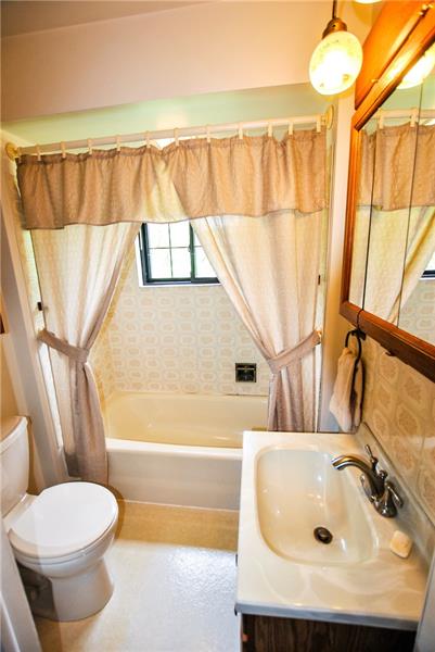 693 Mushrush Road Butler, PA 16002 - Photo 9 of 16