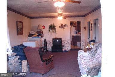 394 Morgan Ford Road Front Royal, VA 22630 - Photo 5 of 10 a living room with furniture