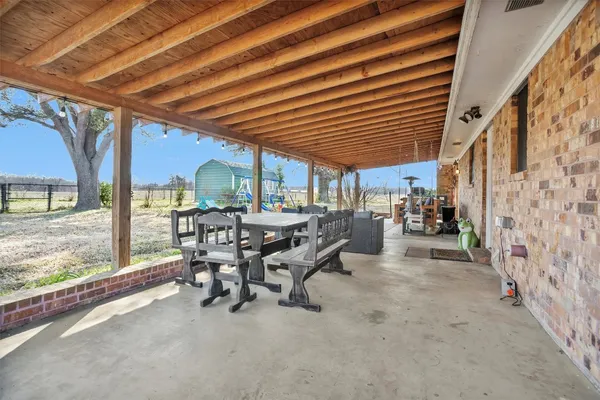 $385,000 | 902 Highway 259, Mount Enterprise, TX 75681