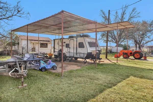 $385,000 | 902 Highway 259, Mount Enterprise, TX 75681