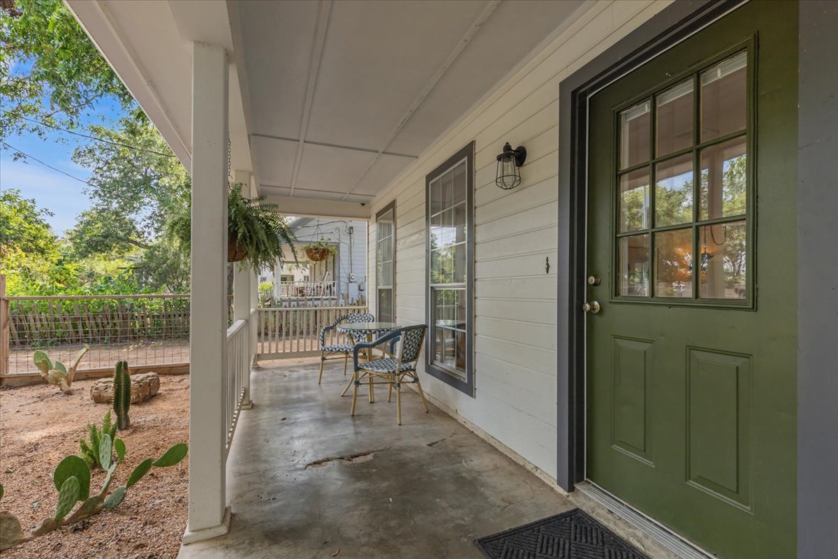 904 Spring Street Bastrop, TX 78602 - Photo 13 of 40