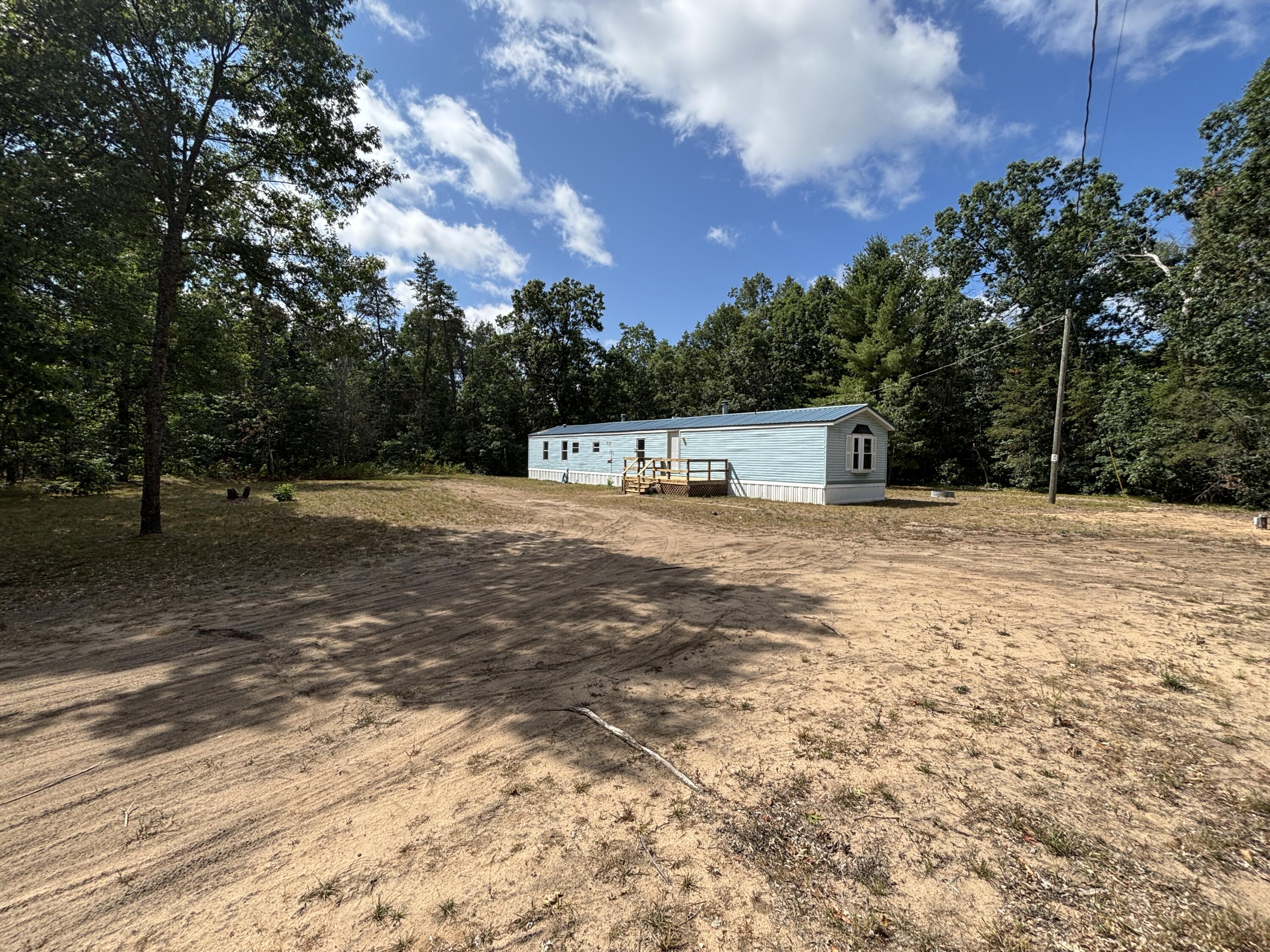 3185 South James Road Baldwin, MI 49304 - Photo 2 of 18 IMG_1487