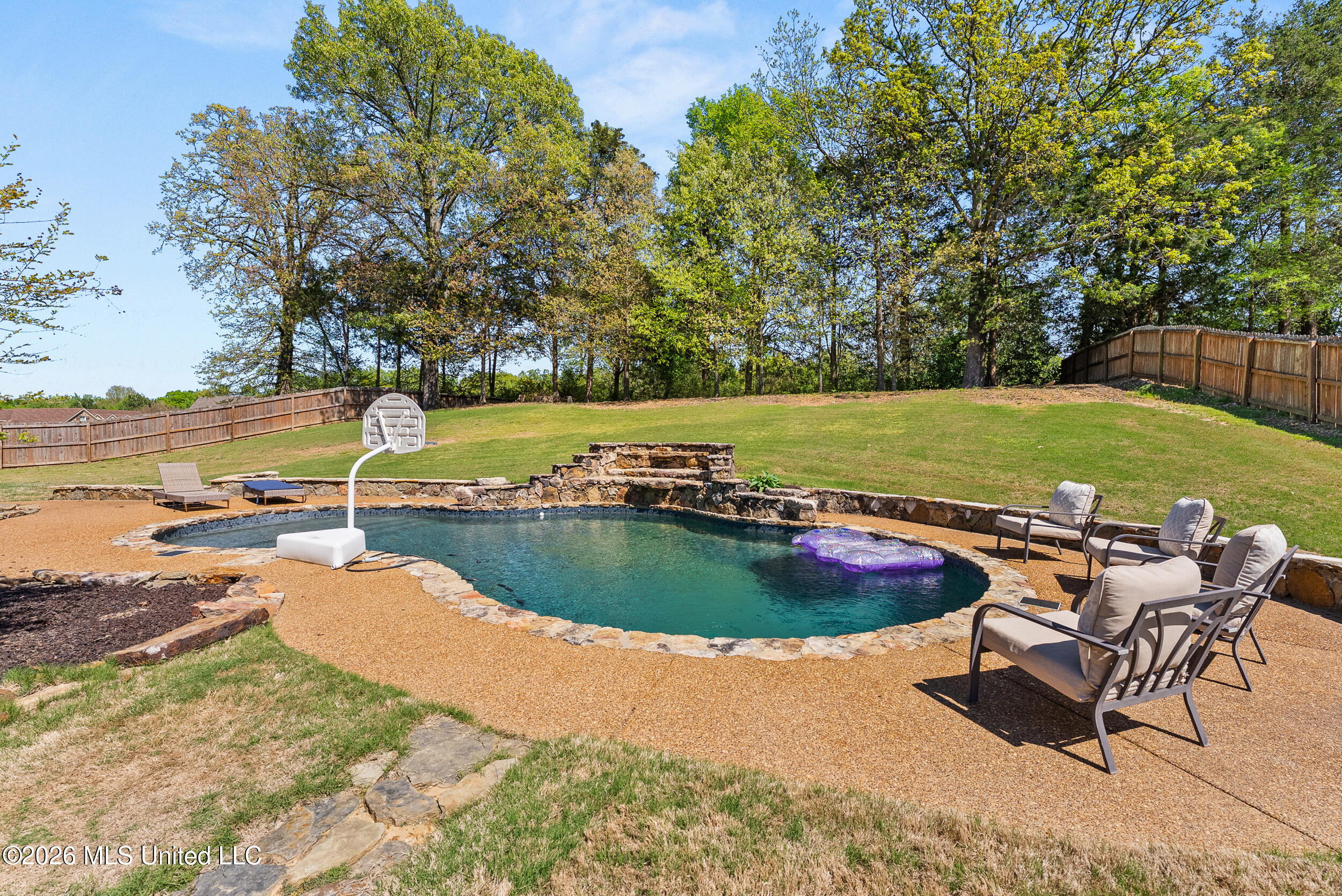 591 Shadow View Drive Hernando, MS 38632 - Photo 5 of 37 591 shadow view dr-exterior-05