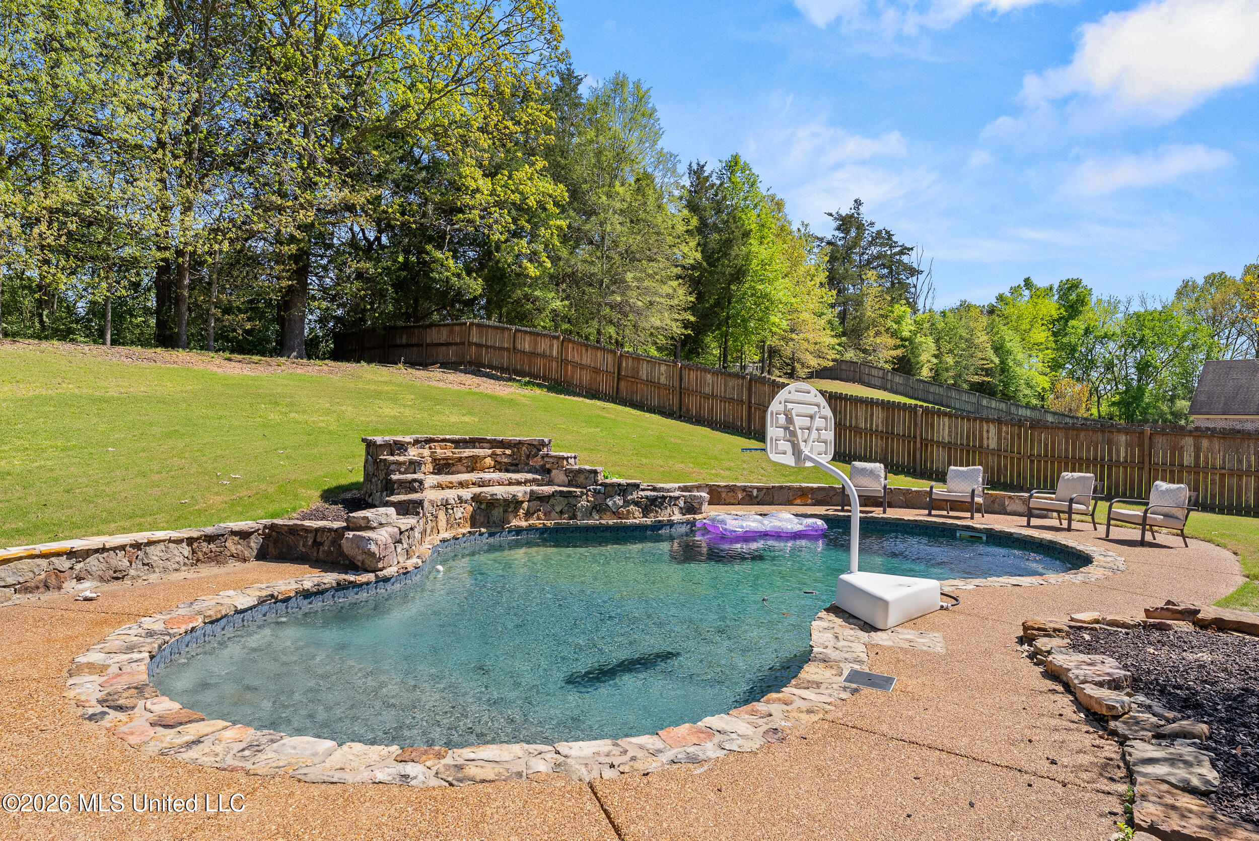 591 Shadow View Drive Hernando, MS 38632 - Photo 6 of 37 591 shadow view dr-exterior-06