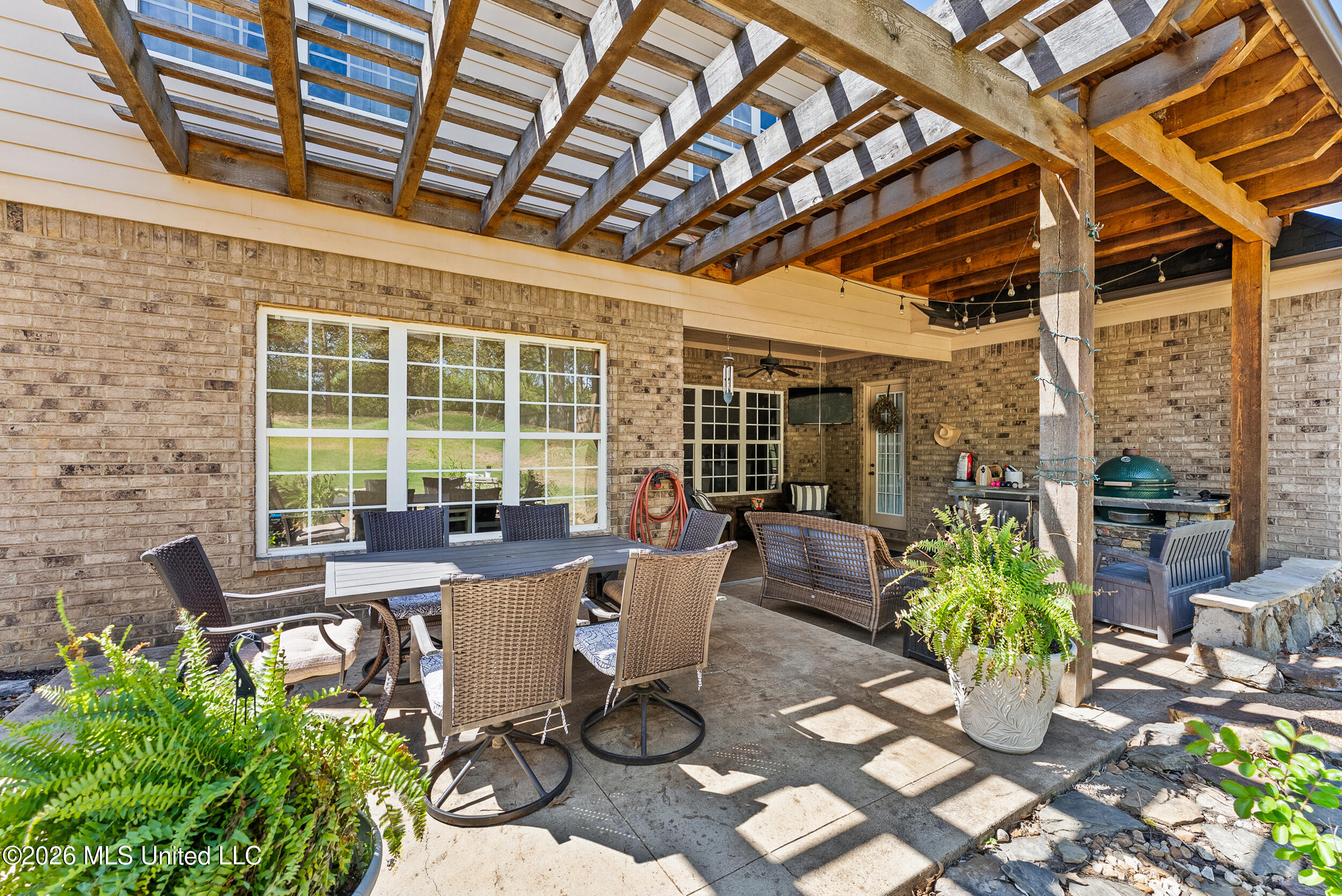 591 Shadow View Drive Hernando, MS 38632 - Photo 7 of 37 591 shadow view dr-exterior-07