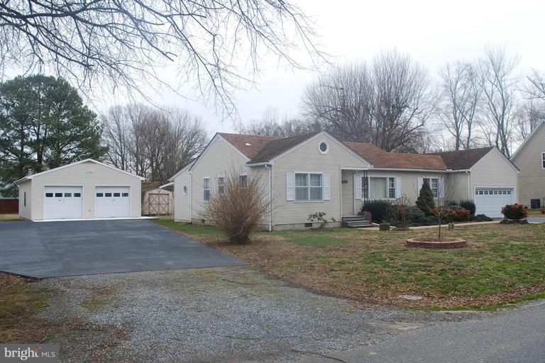 6031 Rosedale Drive King George, VA 22485 - Photo 1 of 18 Exterior (Front)