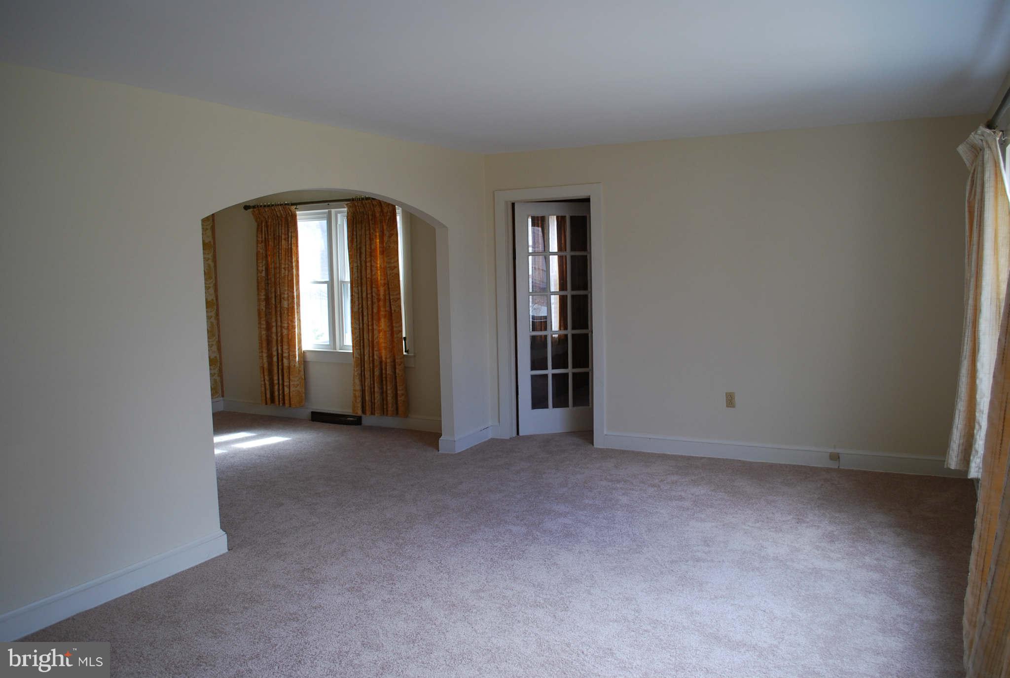 6031 Rosedale Drive King George, VA 22485 - Photo 4 of 18 Living Room
