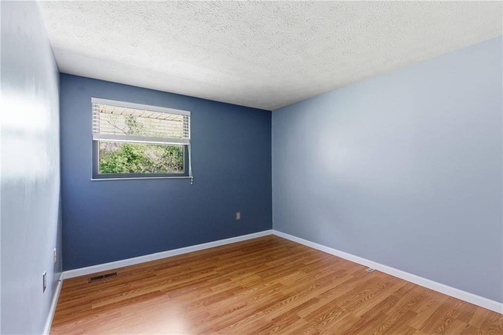 3135 Laurel Ridge Circle Bridgeville, PA 15017 - Photo 18 of 28 Gallery Image 18