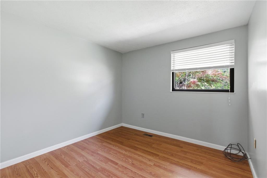 3135 Laurel Ridge Circle Bridgeville, PA 15017 - Photo 20 of 28 Gallery Image 20