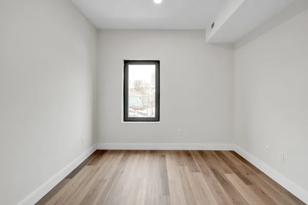 $3,000 | 63 Belgrade Avenue, Unit 404, Boston, MA 02131