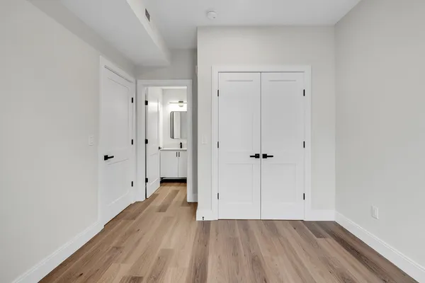 $3,000 | 63 Belgrade Avenue, Unit 404, Boston, MA 02131