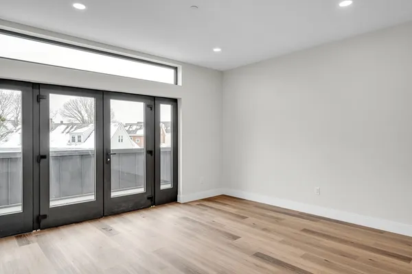 $3,000 | 63 Belgrade Avenue, Unit 404, Boston, MA 02131