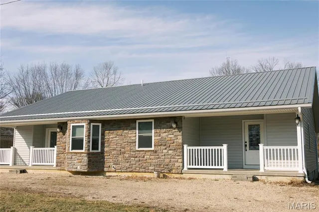 $246,000 | 133 1st Street, Rosebud, MO 63091