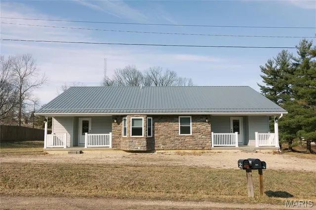 $246,000 | 133 1st Street, Rosebud, MO 63091