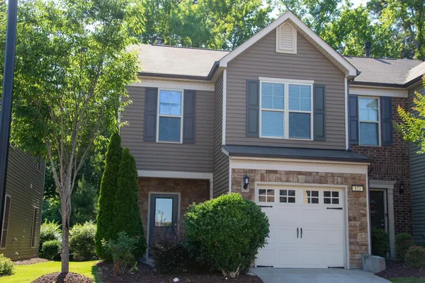 a view of the house front of house