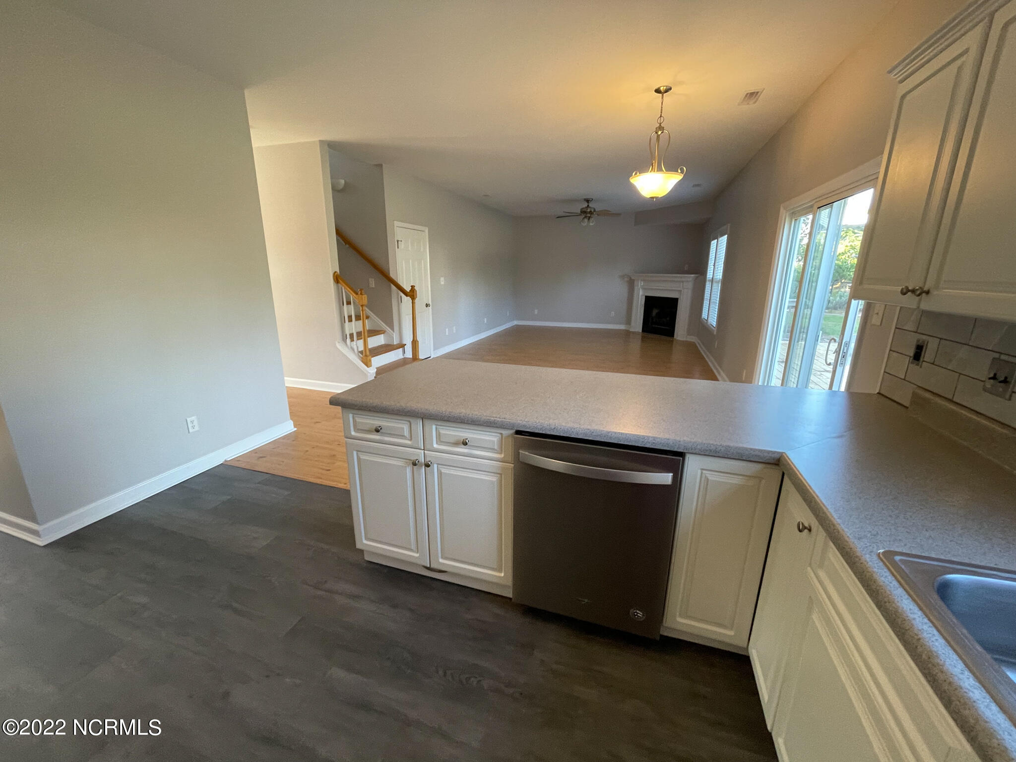 106 Bobwhite Circle Cape Carteret, NC 28584 - Photo 12 of 37 IMG_4558