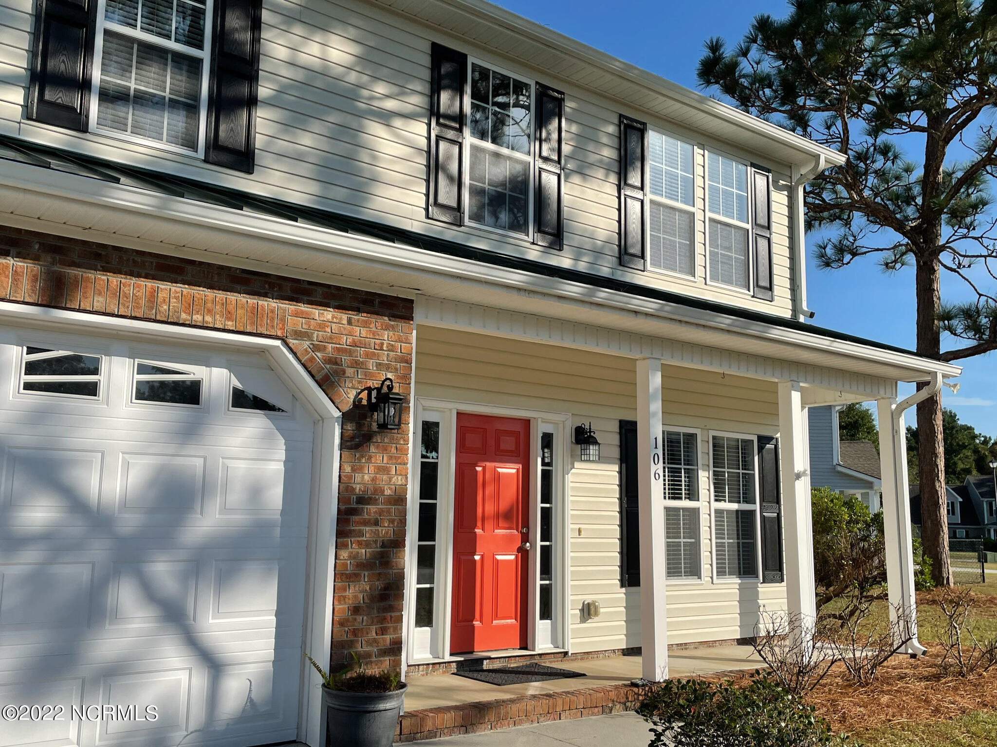 106 Bobwhite Circle Cape Carteret, NC 28584 - Photo 2 of 37 IMG_4526