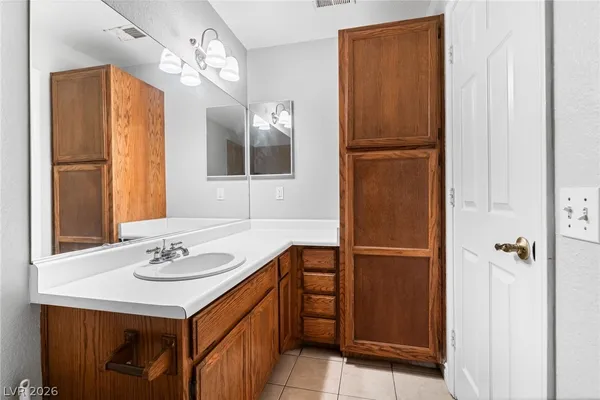 $1,950 | 6513 Capricorn Drive, Las Vegas, NV 89108