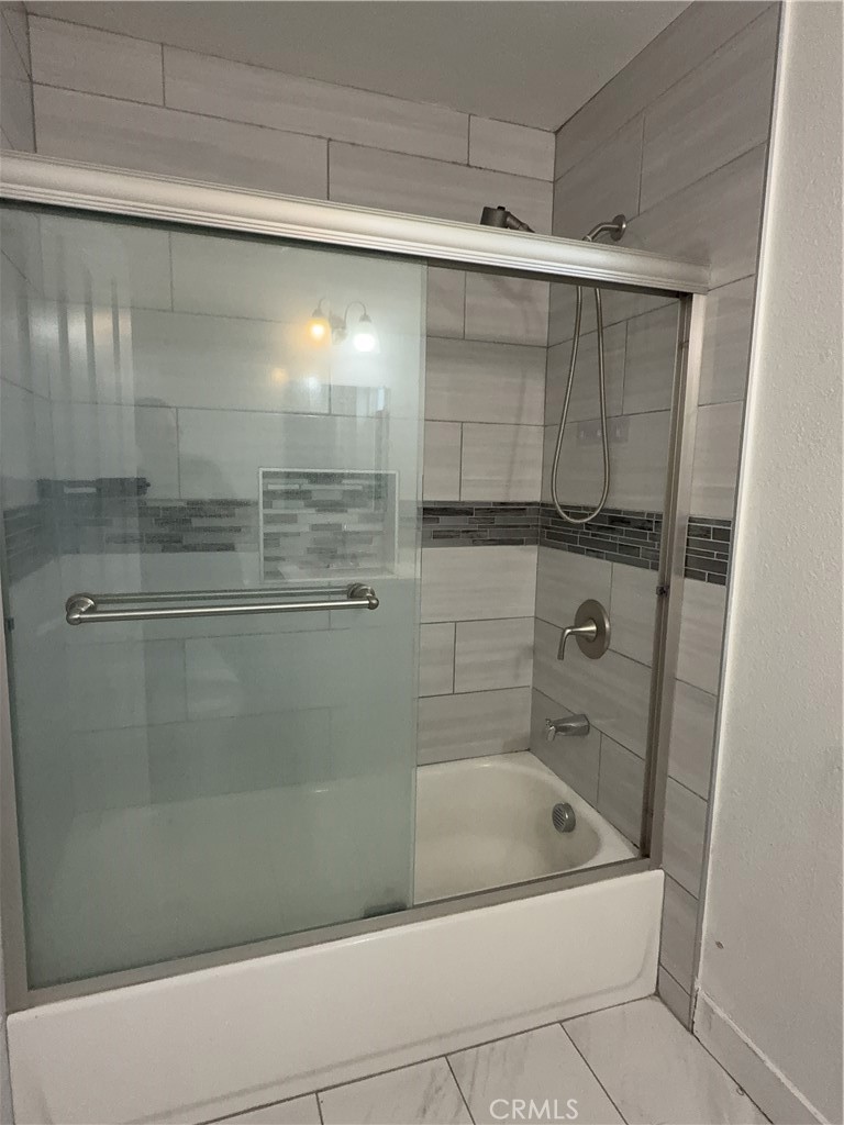 139 North Palm Avenue, Unit 1 Rialto, CA 92376 - Photo 20 of 23 Primary Bathroom