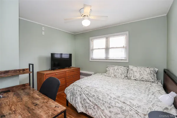 $929,000 | 921 Ilse Court, North Bellmore, NY 11710