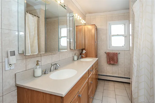 $929,000 | 921 Ilse Court, North Bellmore, NY 11710