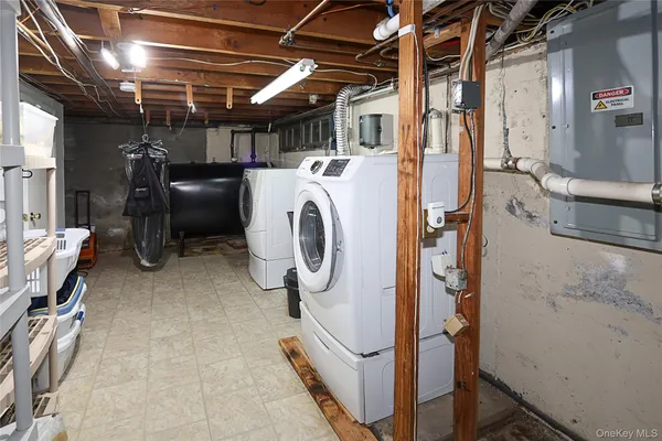 $929,000 | 921 Ilse Court, North Bellmore, NY 11710