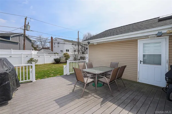 $929,000 | 921 Ilse Court, North Bellmore, NY 11710