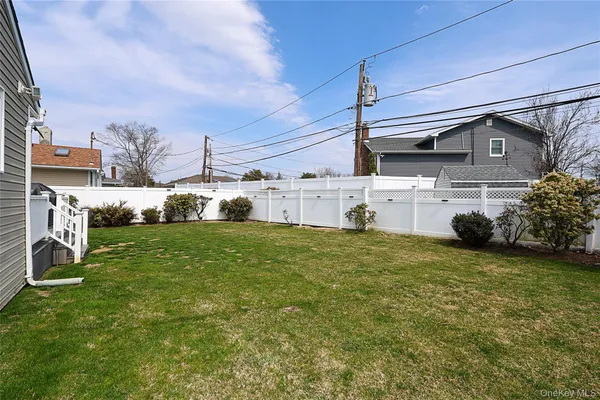 $929,000 | 921 Ilse Court, North Bellmore, NY 11710