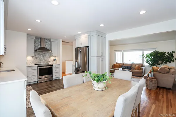 $929,000 | 921 Ilse Court, North Bellmore, NY 11710