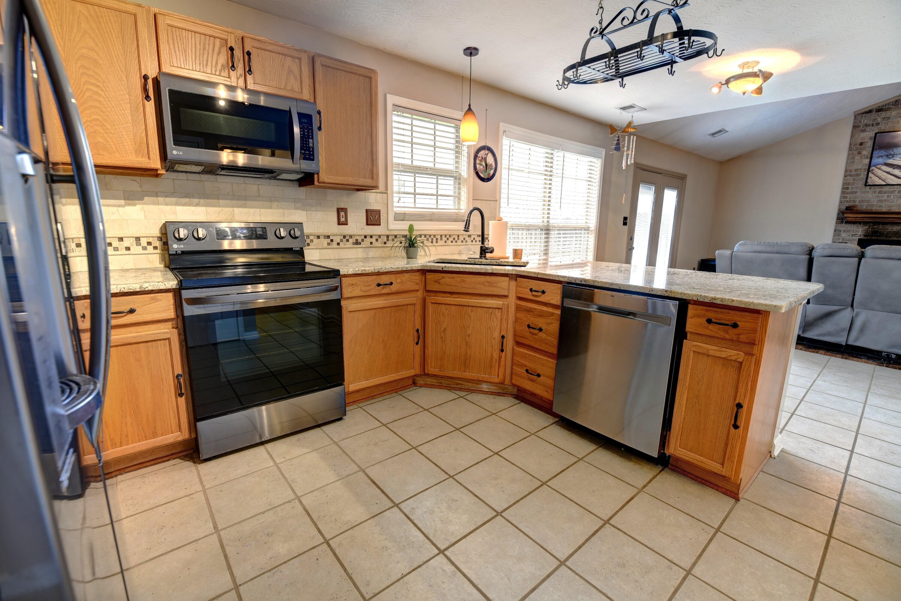 2820 Sandersville Road Lexington, KY 40511 - Photo 11 of 40 DSC_7443_4_5