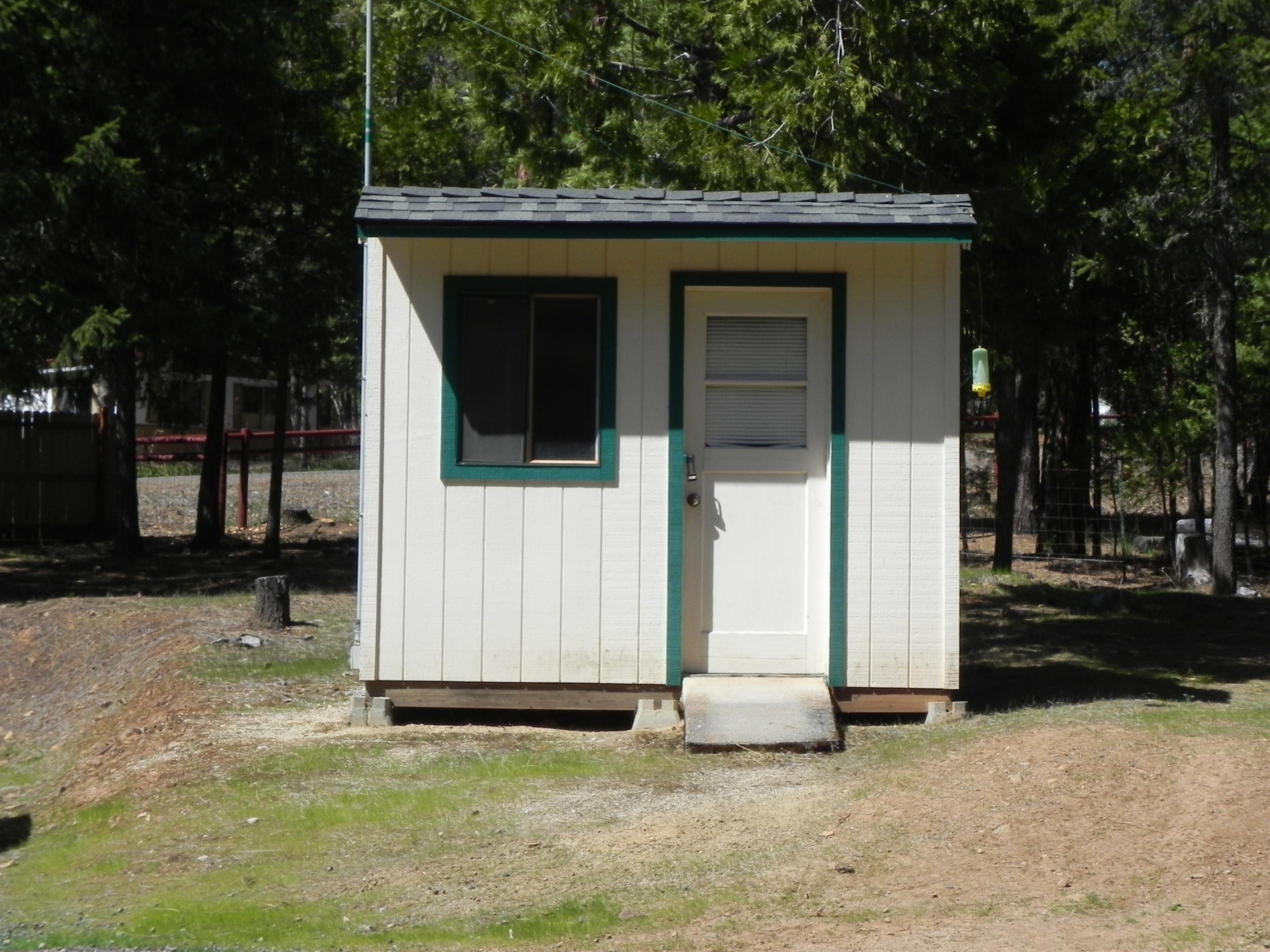 4334 Pleasant Creek Road Rogue River, OR 97537 - Photo 24 of 43 Garden shed.