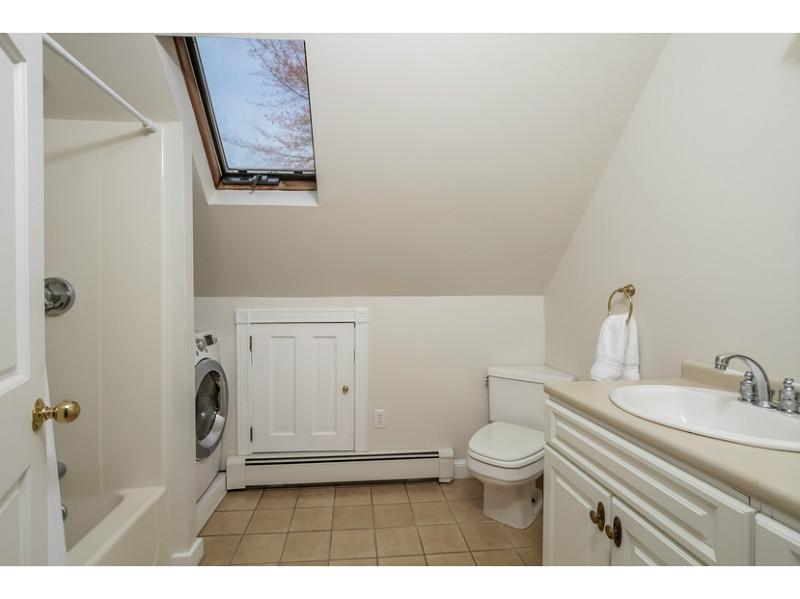 148 Cedar Island Road Narragansett, RI 02882 - Photo 18 of 25 Bathroom.