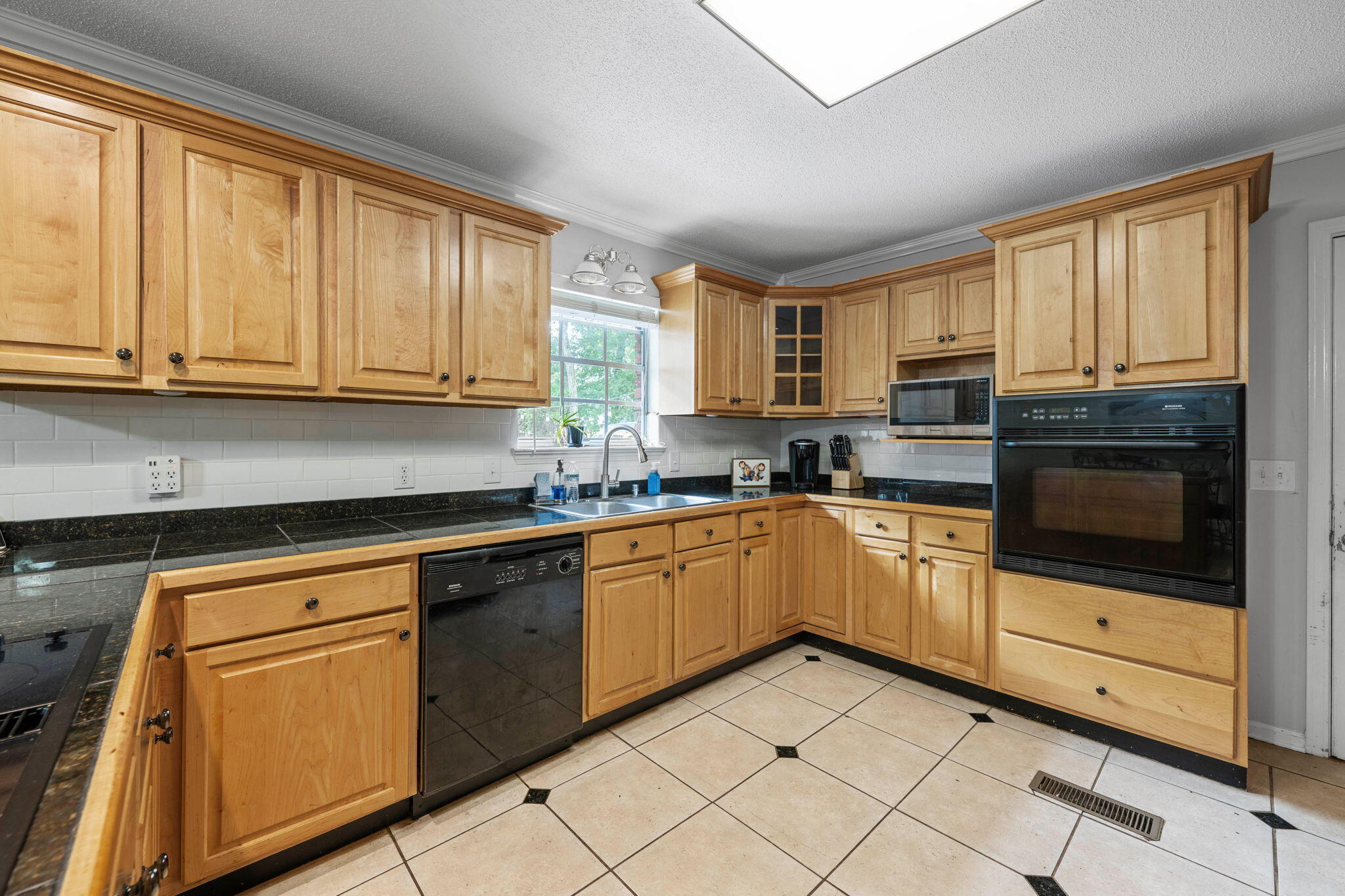 9 Maple Lane Fort Oglethorpe, GA 30742 - Photo 12 of 40 20-web-or-mls-DSC_0072-15