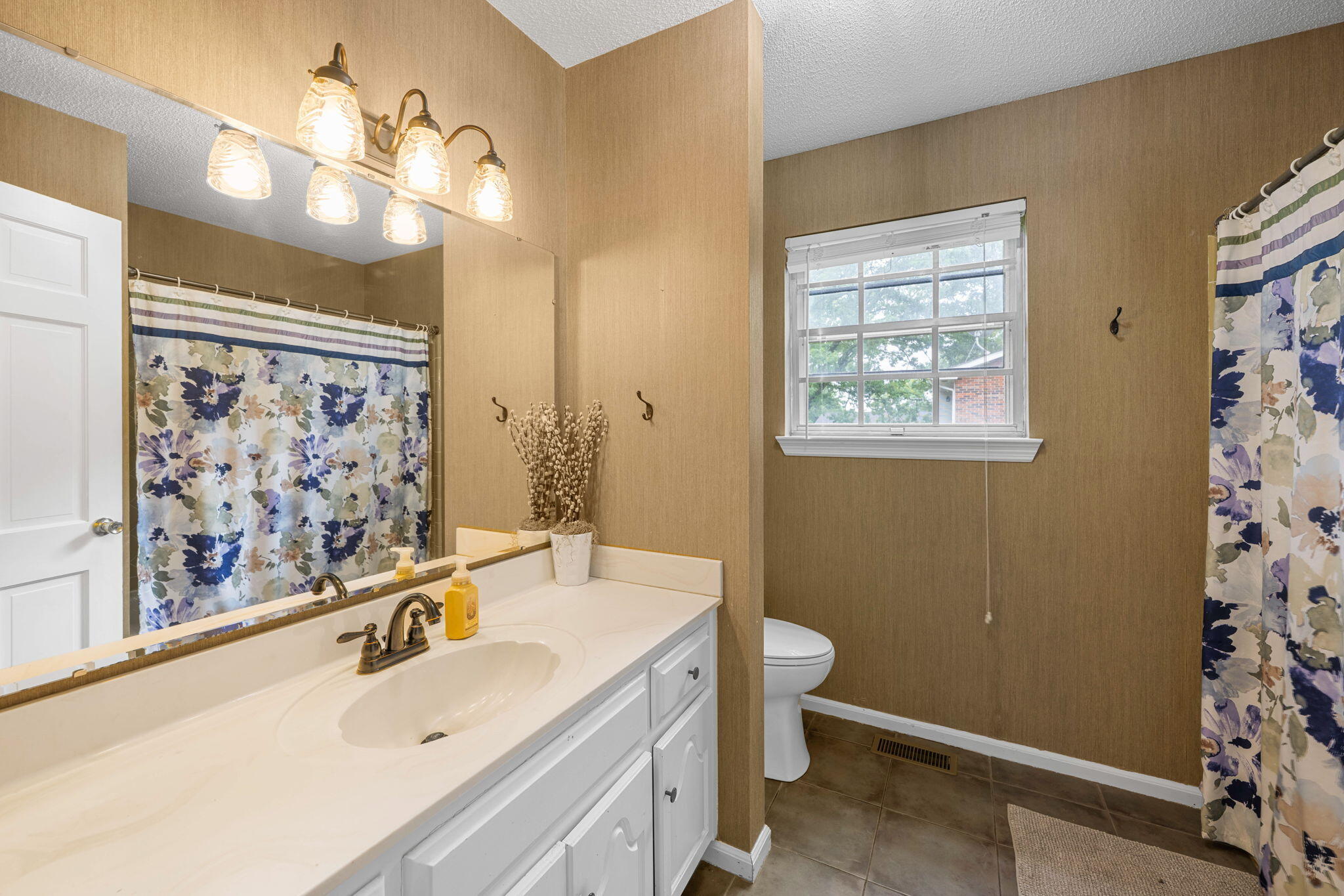 9 Maple Lane Fort Oglethorpe, GA 30742 - Photo 19 of 40 24-web-or-mls-DSC_0084-19