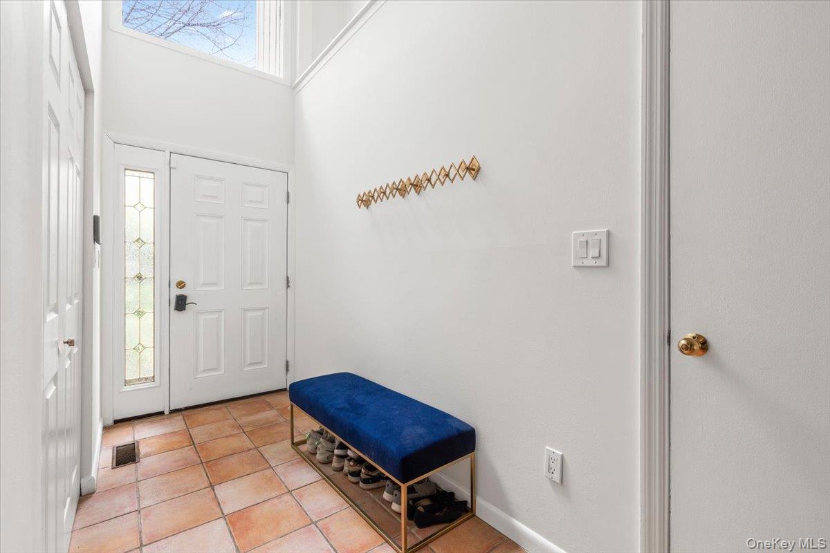 37 Talcott Road Rye Brook, NY 10573 - Photo 2 of 25 Bright and airy entryway