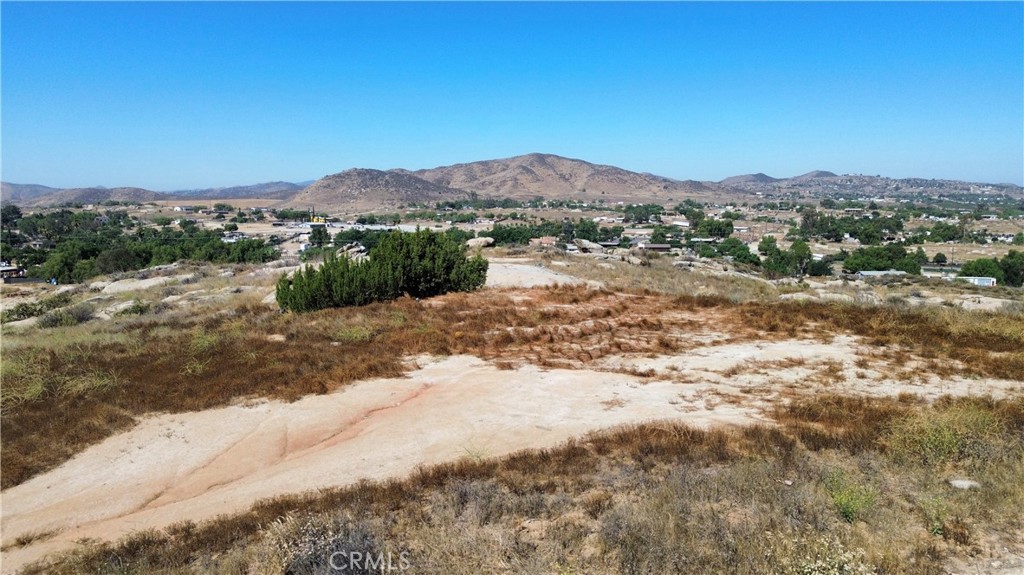 22300 O'Ferrall Drive Perris, CA 92570 - Photo 3 of 12