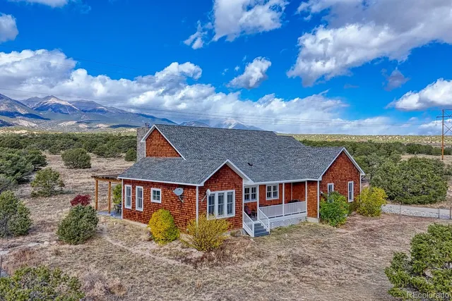 front view of house with a yard
