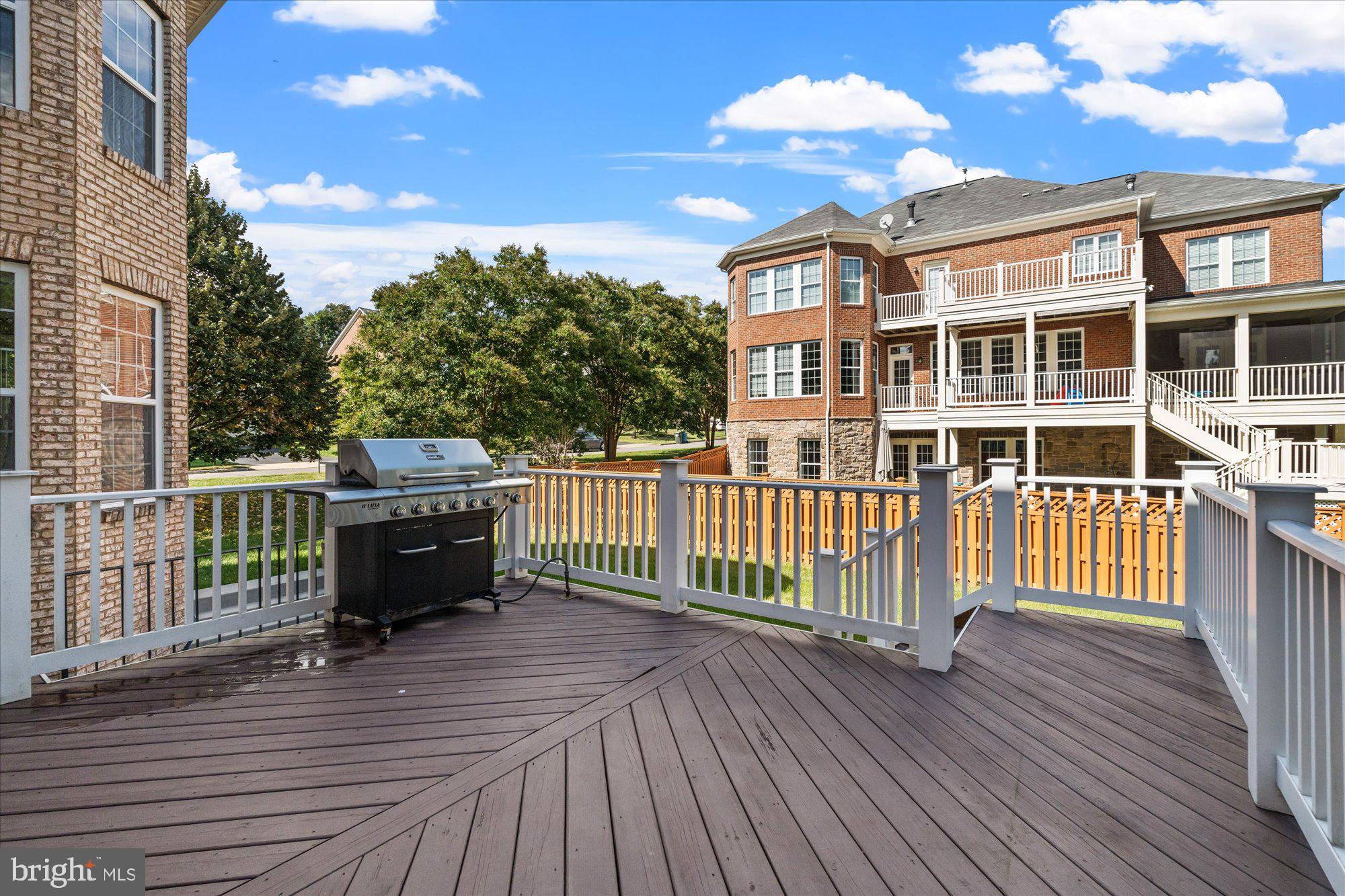 9300 Castle Hill Road Springfield, VA 22153 - Photo 25 of 60 Deck with gas line to grill