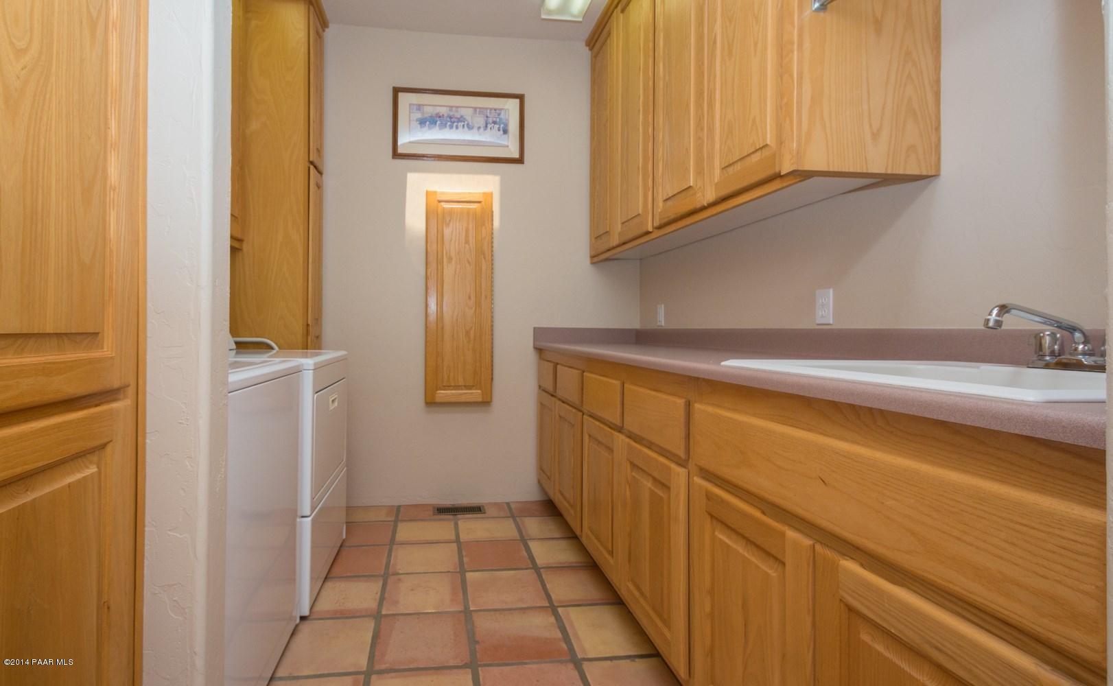 2750 West Bard Ranch Road Prescott, AZ 86305 - Photo 20 of 24 021_Laundry Room