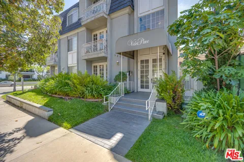 $4,395 | 9800 Vidor Drive, Unit 101, Los Angeles, CA 90035