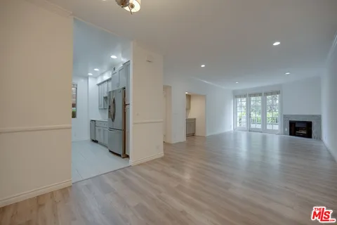 $4,395 | 9800 Vidor Drive, Unit 101, Los Angeles, CA 90035