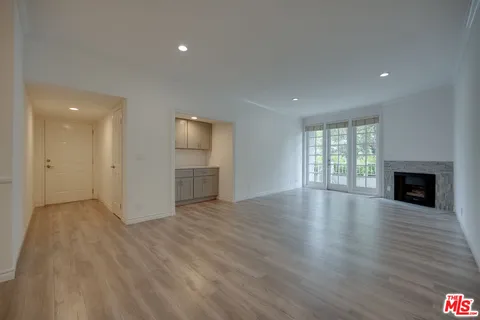 $4,395 | 9800 Vidor Drive, Unit 101, Los Angeles, CA 90035