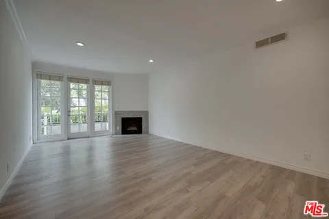 $4,395 | 9800 Vidor Drive, Unit 101, Los Angeles, CA 90035