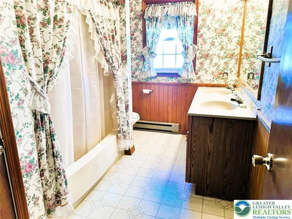 $299,900 | 380 Faith Drive, Catasauqua, PA 18032