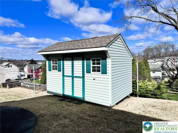 $299,900 | 380 Faith Drive, Catasauqua, PA 18032