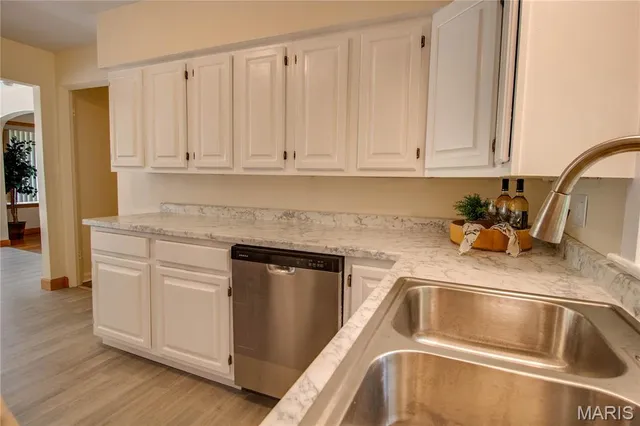 $259,000 | 211 South 9th Street, East Alton, IL 62024